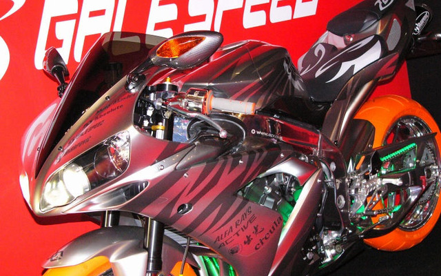 【東京モーターサイクルショー05】写真蔵…元気なヤマハのカスタム