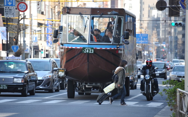 陸路でも目を引くスカイダッグ