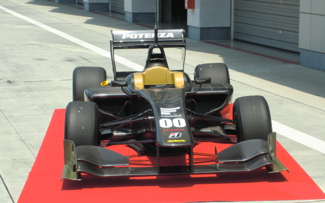 国内でのテストを開始したSF14。