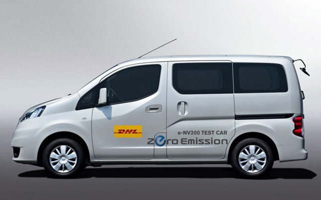 DHLジャパン向けモニター車