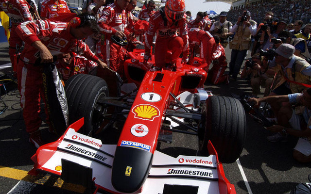 F1、ローマ法王を追悼