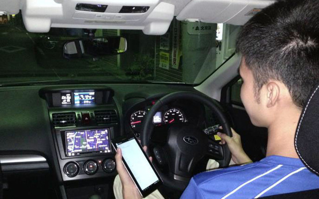 スバル・インプレッサ（アイサイト搭載車両）でのデータ取得の様子
