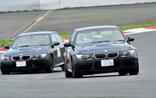 BMWオーナー限定、ワンメイクドライビングレッスン開催