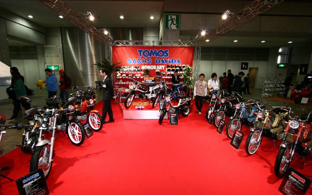 【東京モーターサイクルショー05】写真蔵…TOMOSブース