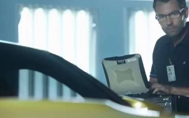 BMW Mの謎の新型車の予告画像