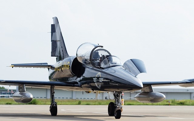 チェコ製のジェット練習機『L-39C アルバトロス』は非常にコンパクトな機体だ。