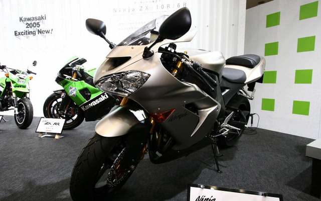 【東京モーターサイクルショー05】カワサキブース写真蔵