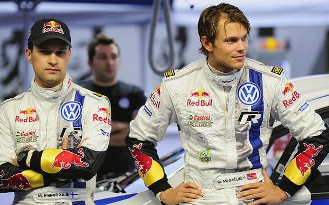 アンドレアス・ミケルセンと副ドライバーのミッコ・マークラ