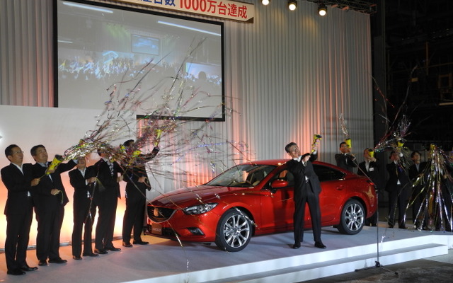 マツダ防府工場累計生産台数1000万台達成の式典