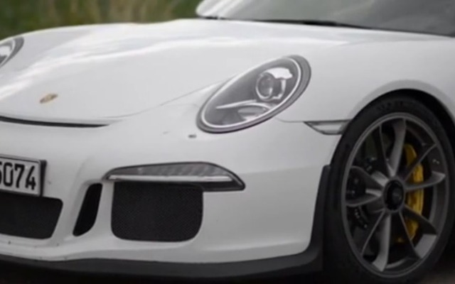 新型ポルシェ911GT3の最新映像