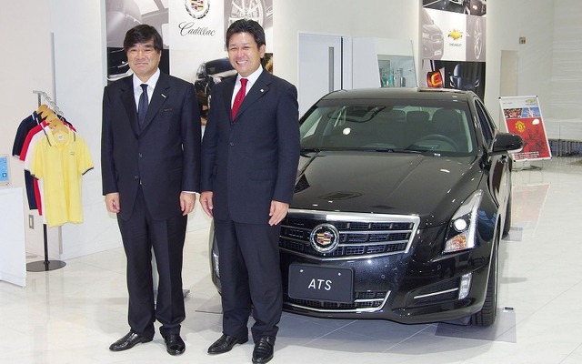 ヤナセグローバルモーターズ代表取締役会長の和田昭生氏（左）とゼネラルモーターズ・ジャパン代表取締役社長の石井澄人氏（右）