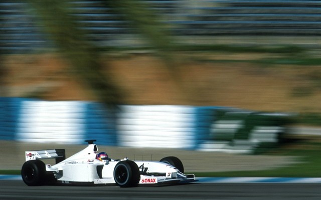 【ホンダF1ストーキング】BARニューマシン発表会はレプリカ、の怪