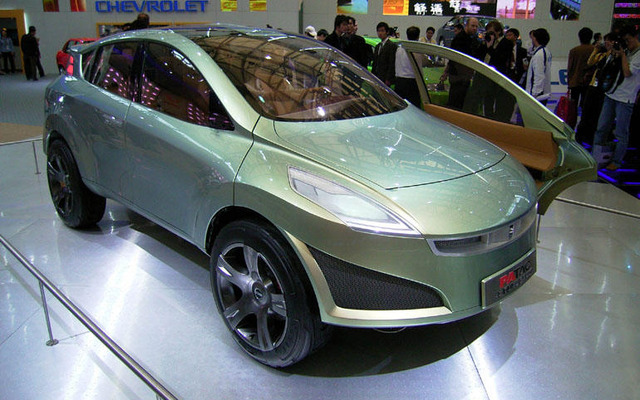 【上海モーターショー05】あら、かっこいい! …GMのコンセプトカー