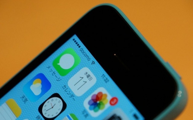 会場に用意された「iPhone5c」にdocomoの文字が