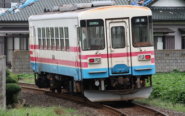 ひたちなか海浜鉄道と銚子電鉄が10月に姉妹鉄道提携を結ぶことになった。写真はひたちなか海浜鉄道のミキ300形（ミキ300-103）。