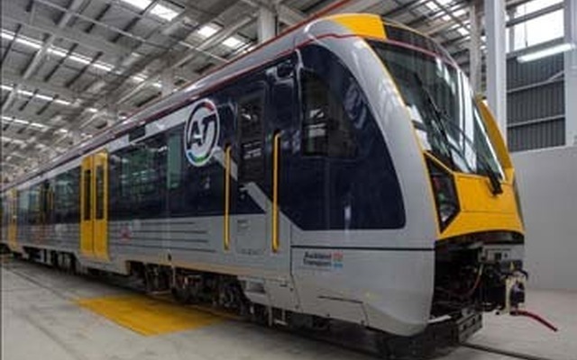 ニュージーランド・オークランド近郊鉄道電化用の電車。スペインCAF製で、2015年後半までに全57編成が電化工事の完成した路線から順次投入される予定