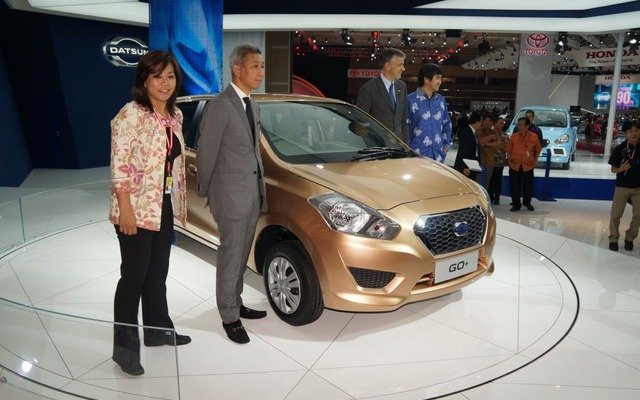 日産、インドネシアでダットサンブランドの3列シート車「＋GO」を初公開