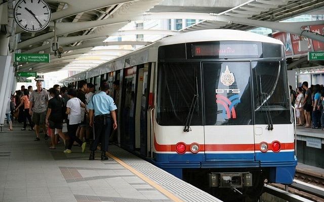 バンコク高架電車ＢＴＳ、１日平均乗客数６０万人突破