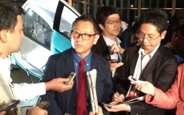 明治大学で出張授業を行った豊田章男自工会会長（トヨタ社長）