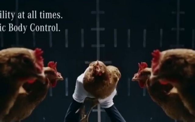 新型メルセデスベンツ SクラスのマジックボディコントロールのCM映像