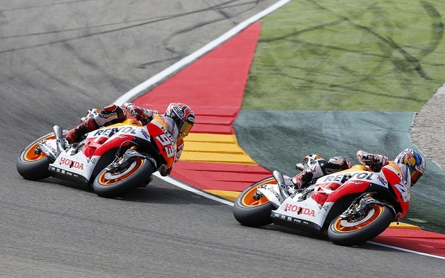 MotoGP マルク・マルケス選手(左)、ダニ・ペドロサ選手(右)