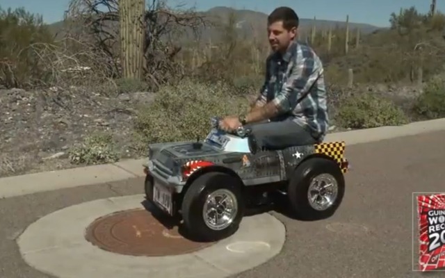 ギネスブック2014年版に掲載される世界最小の車
