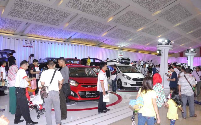 ファミリー層の来場者がとくに目立ったKIAの展示会場