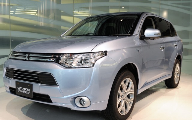 三菱・アウトランダー PHEV