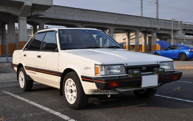 スバル レオーネ 1800 セダンRX/II（AA5）