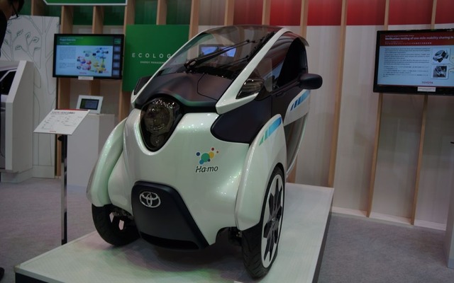 トヨタ自動車の展示（ITS世界会議13）