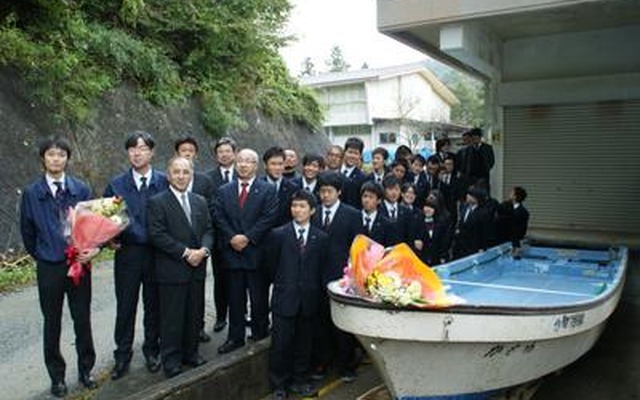 到着したボート