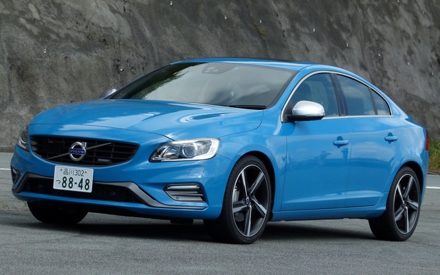 ボルボS60 T6 AWD RーDESIGN