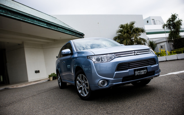 三菱・アウトランダー PHEV（参考画像）