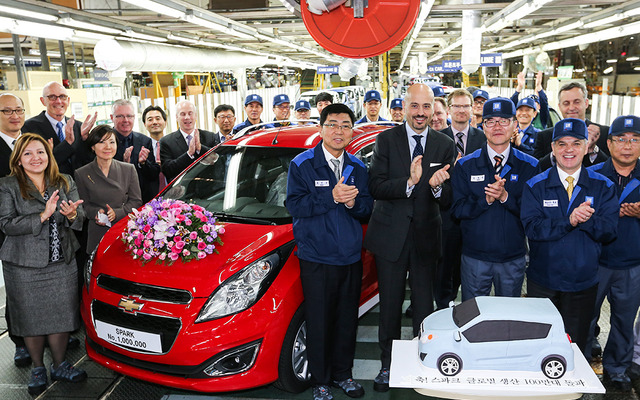 GMの韓国昌原工場で累計生産100万台を達成したシボレースパーク