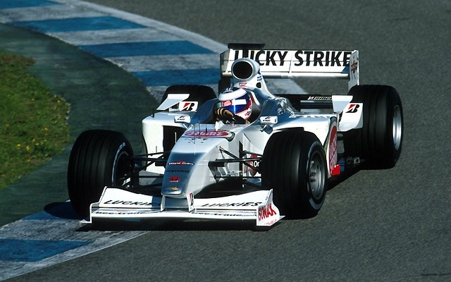 【ホンダF1ストーキング】パニス、シューマッハを抜いてトップ