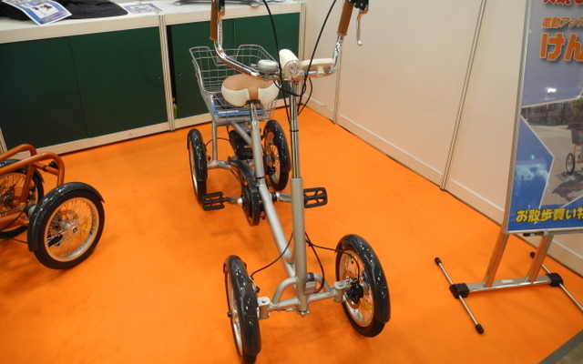 協栄製作所の電動アシスト4輪車「けんきゃくん」（サイクルモード2013）