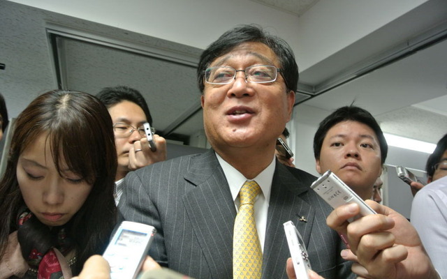 三菱自動車 益子修社長