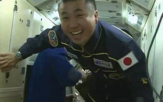 ISSに入室した若田宇宙飛行士（出典：JAXA／NASA）