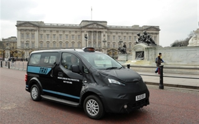 日産 NV200バネットのロンドンタクシーのプロトタイプ車による最終テスト