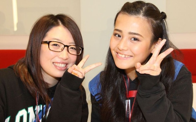埼玉自動車大学校 二級自動車整備科2年の田中彩さん（右）と間中美咲さん（左）