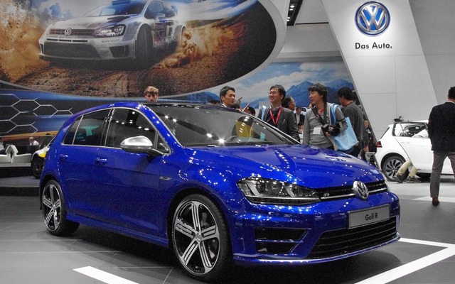VW ゴルフR（東京モーターショー13）