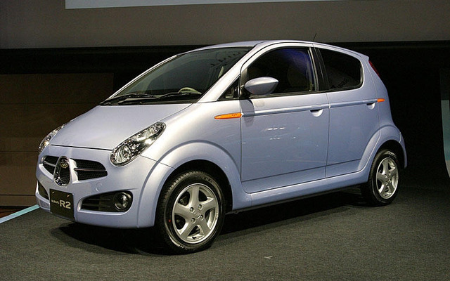 軽自動車AT車でスバル『R2』が燃費性能トップ