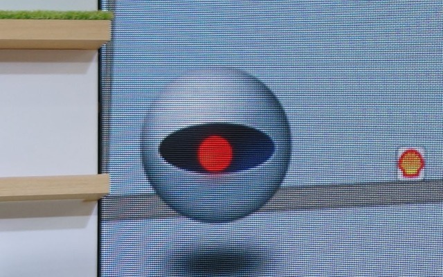 トヨタ自動車が次世代テレマティクスとして開発中の音声対話を取り入れたナビゲーションサービスの機能「エージェント機能」を披露（写真：ナビ画面に登場するエージェント）