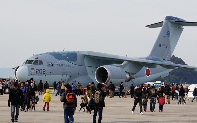 開発中の輸送機、「XC-2」が展示されるのは岐阜基地だけ。