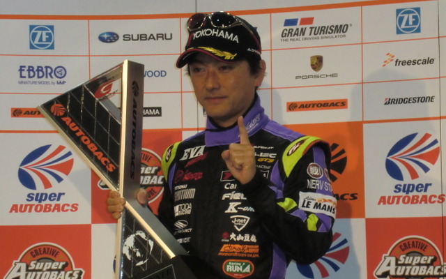 GT300第2レースはマクラーレン駆る加藤寛規が優勝した。