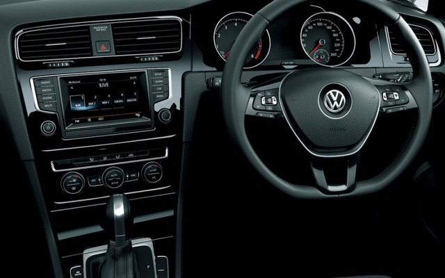 VW・新型ゴルフ