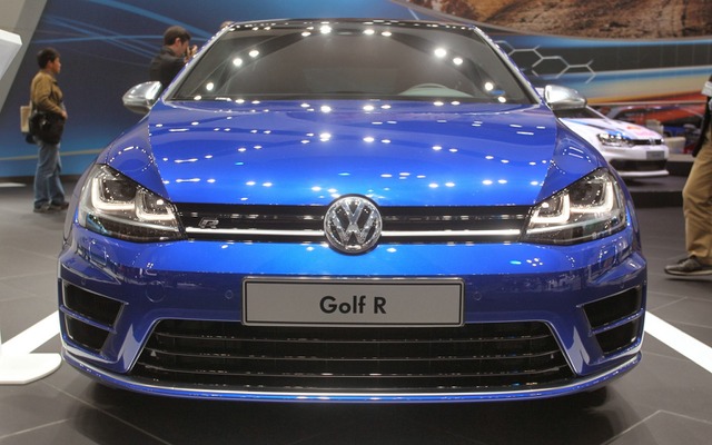 VW　ゴルフR（東京モーターショー13）