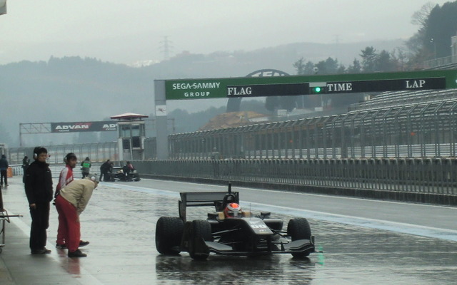 SF14のトヨタエンジン搭載車はカーナンバー00。