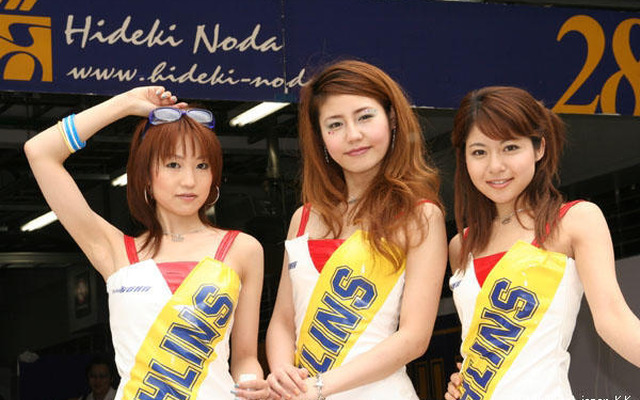 【Fニッポン】レースクイーンと食事する権利…オークション