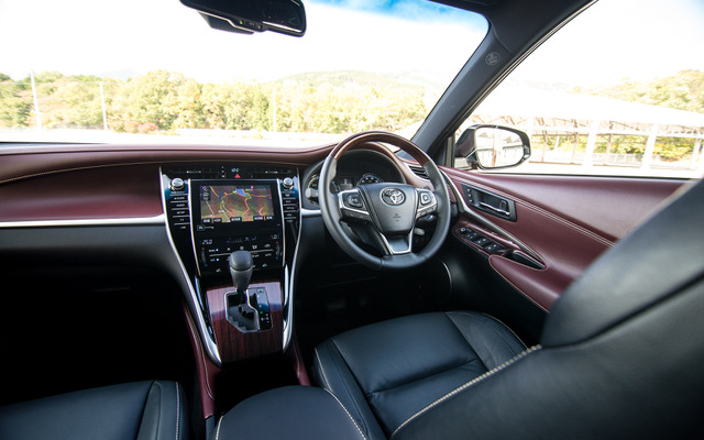 トヨタ・ハリアー ハイブリッド Premium “Advanced Package”